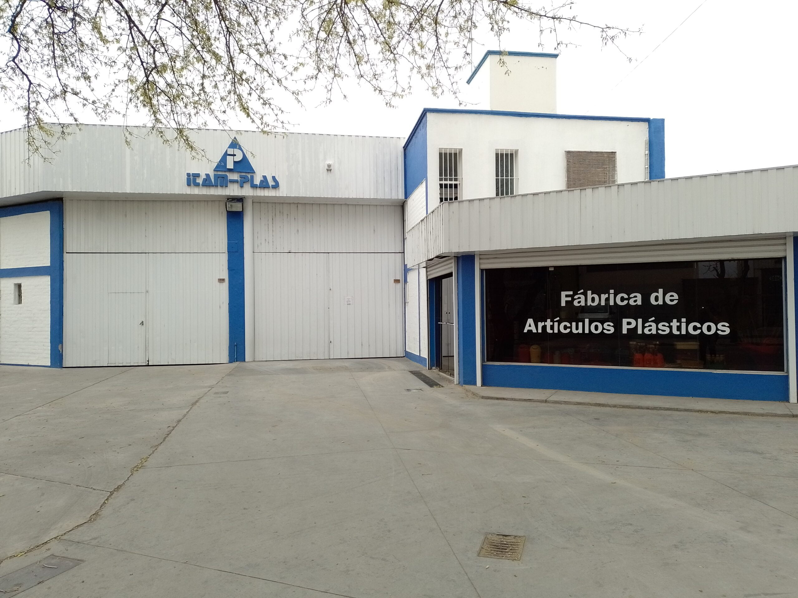 Itam Plas