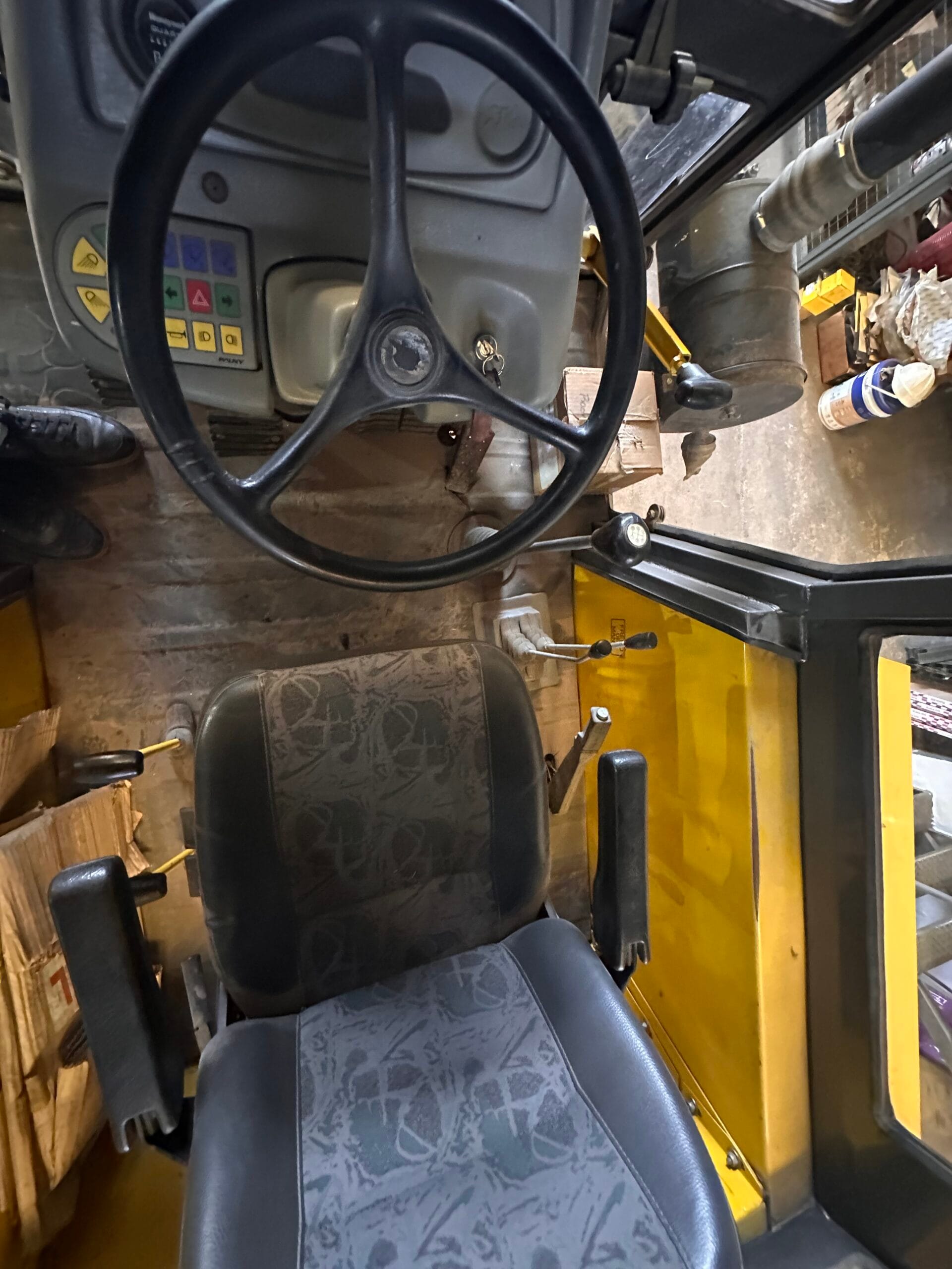 Tractor Pauny 230A 2013 (Valor en ARS) - Imagen 6