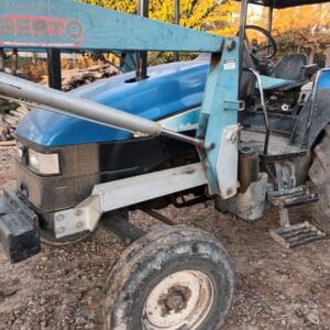 Tractor New Holland TT3840F 2007 con pala