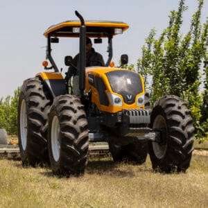 Alternative view of Tractor Valtra A990