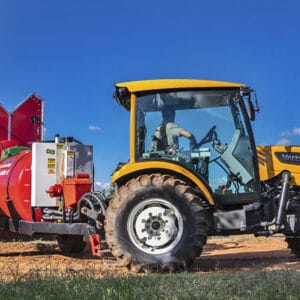 Alternative view of Tractor Valtra A93F